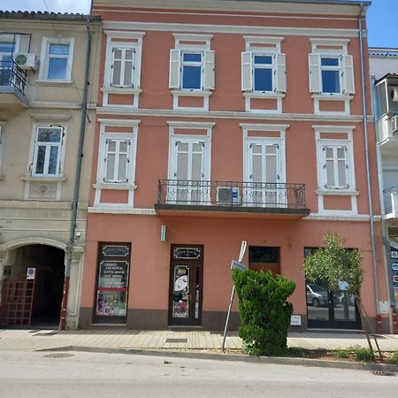 Apartmani Iris I Ana Crikvenica Exteriér fotografie