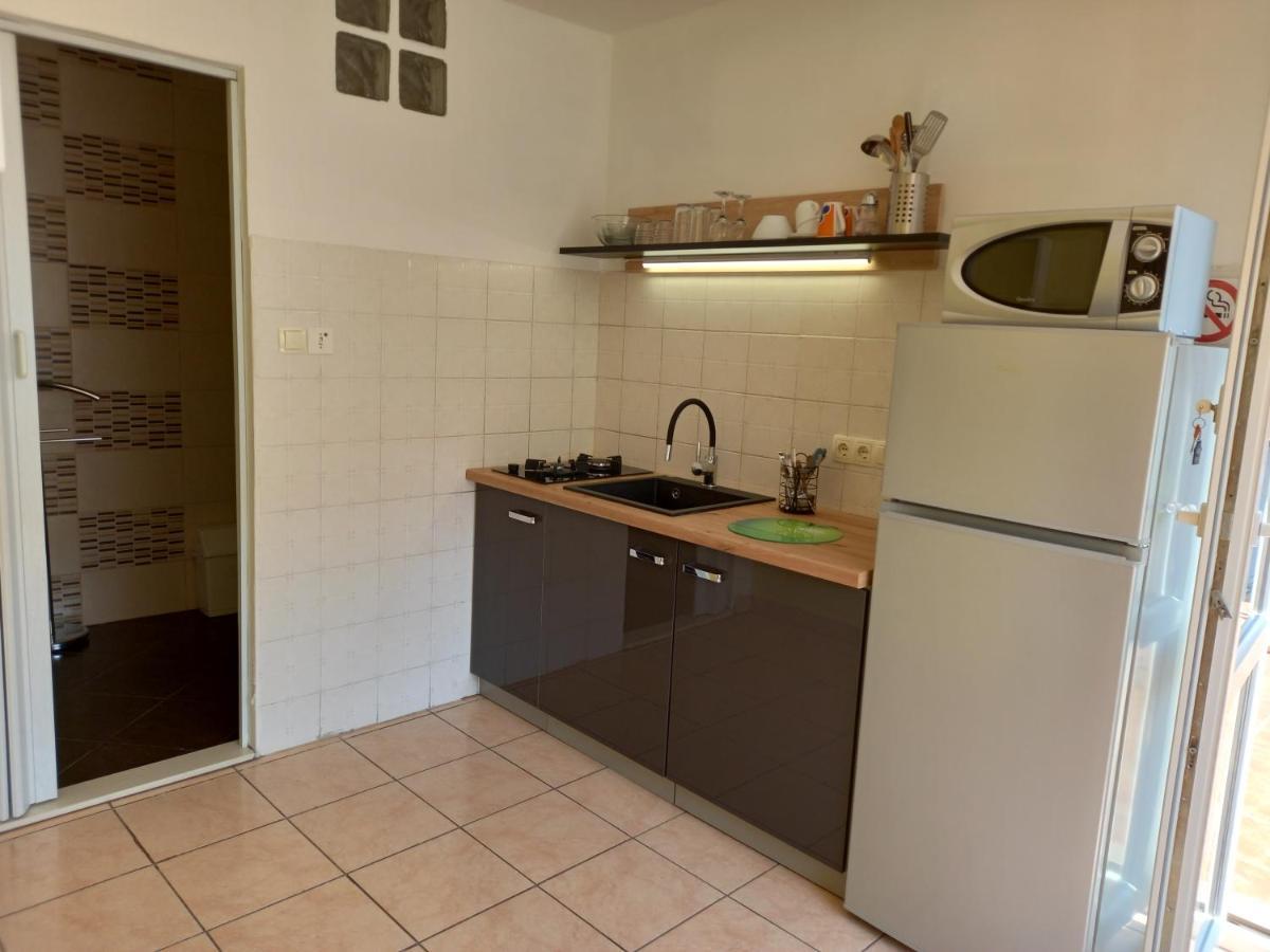 Apartmani Iris I Ana Crikvenica Exteriér fotografie