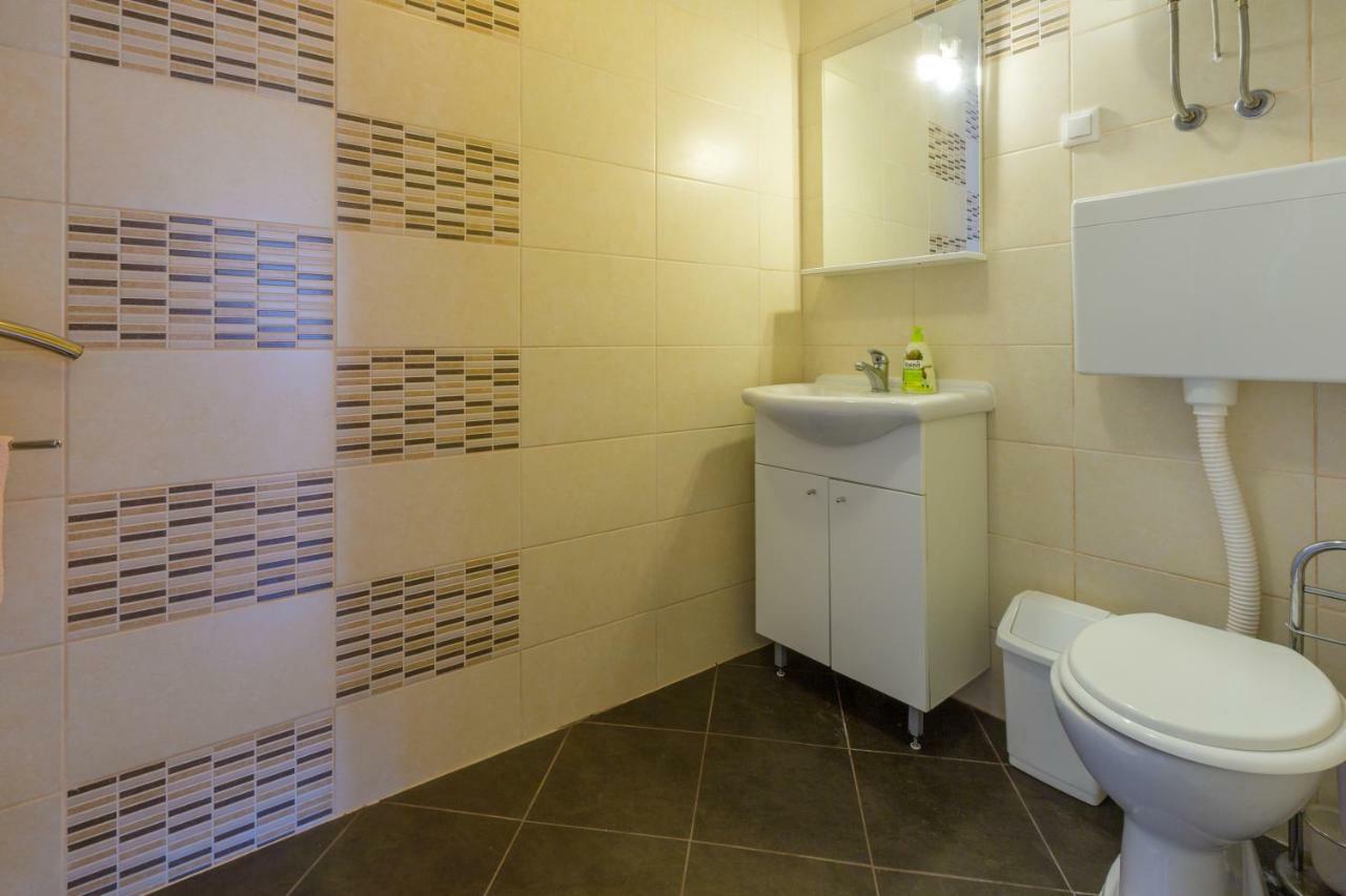 Apartmani Iris I Ana Crikvenica Exteriér fotografie